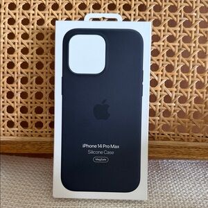 Brand New! Apple iPhone 14 Pro Max Silicone Case - Midnight